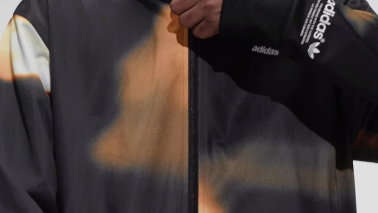 Sudadera Negra Con Gráficos Y2k Adidas