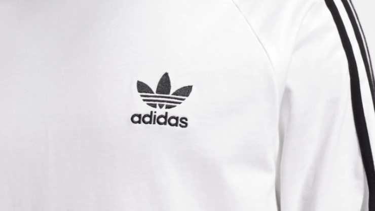 Camiseta Blanca De Manga Larga Adidas Adicolor Classics 3-stripes