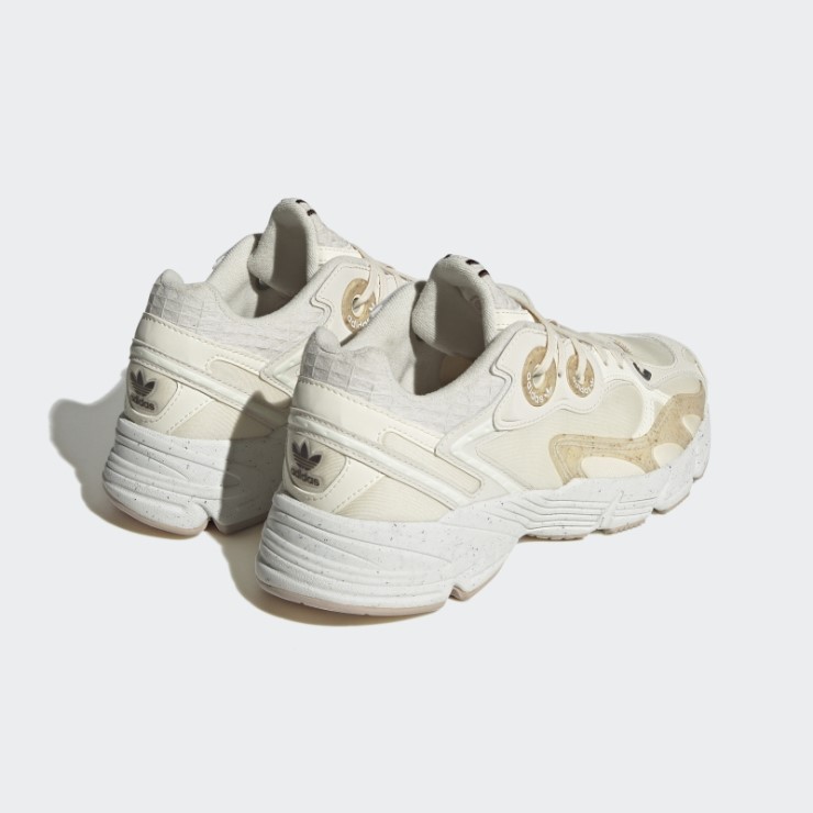 Astir Sus Zapatos Veganos Blanco Adidas