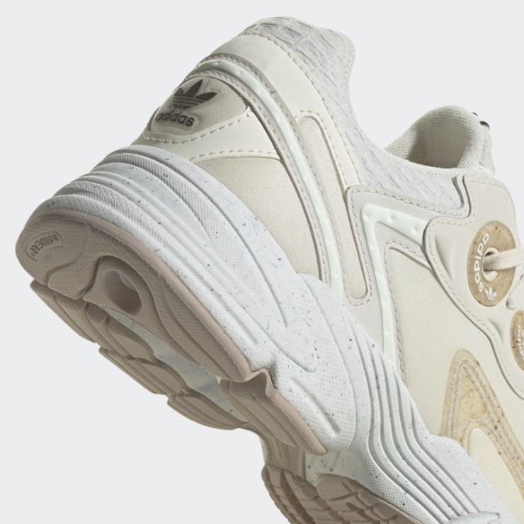 Astir Sus Zapatos Veganos Blanco Adidas