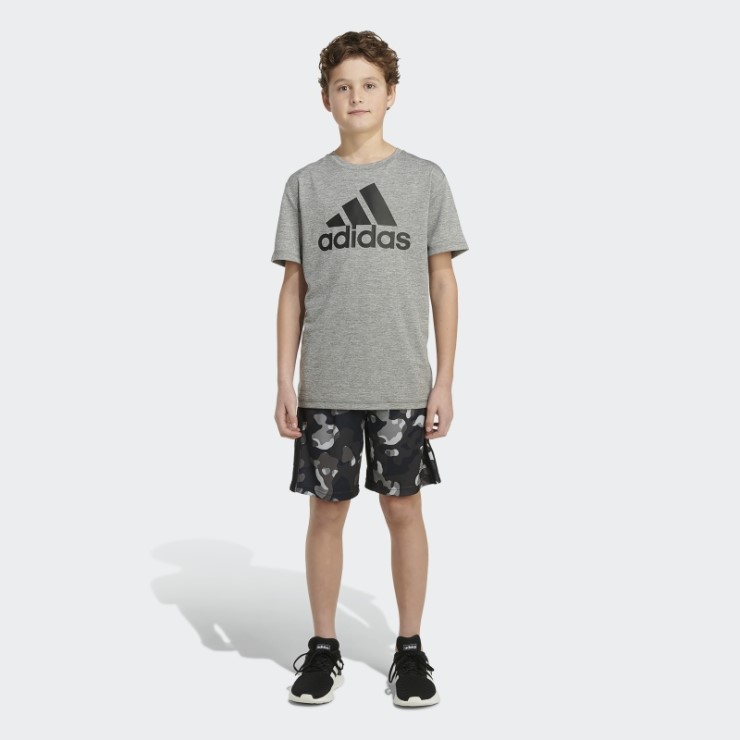 Adidas Shorts Negros Con Estampado Central De Camuflaje