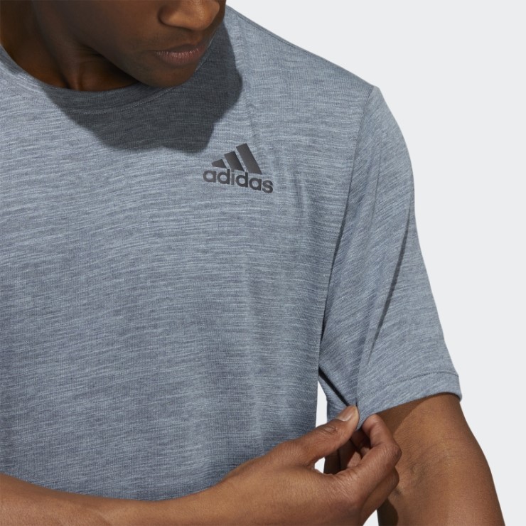 Camiseta City Rise Gris Adidas