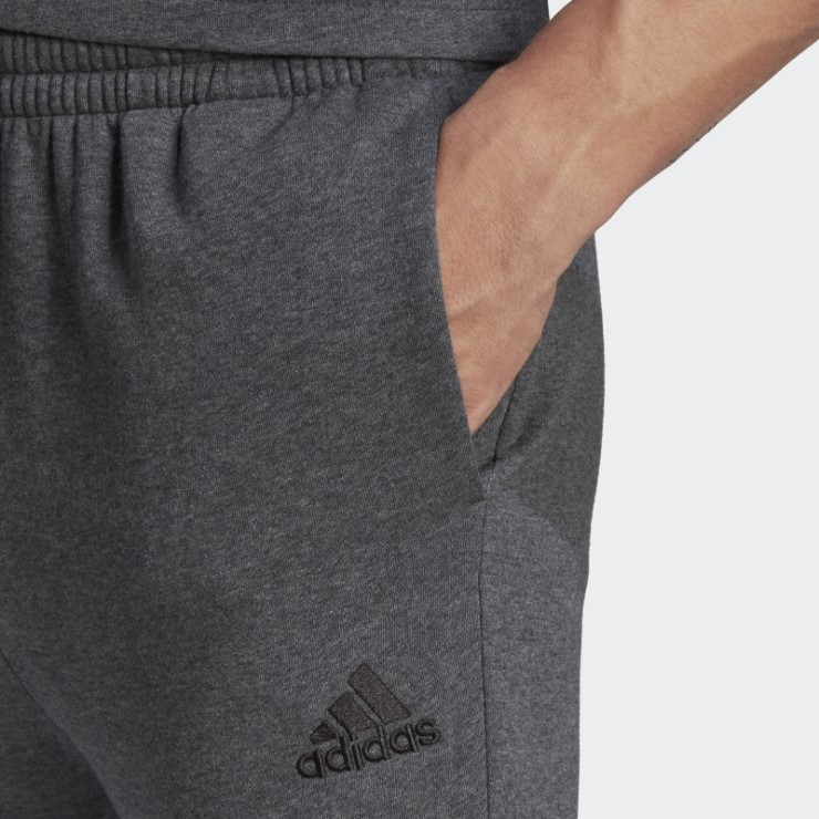 Adidas Pantalones Grises Oscuros Heather Essentials Fleece Tapered Regular