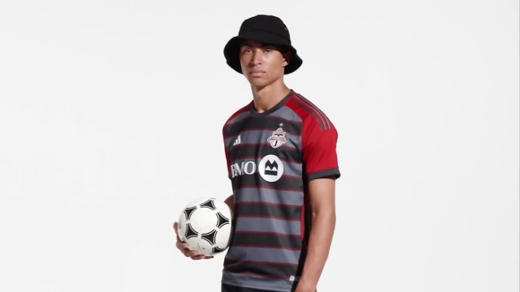 Camiseta Toronto Fc 23/24 Primera Equipación Autentica Gris Solido Adidas