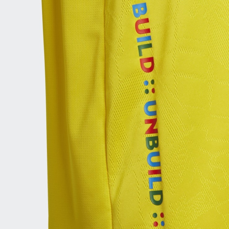 Camiseta Adidas X Lego Play Amarilla