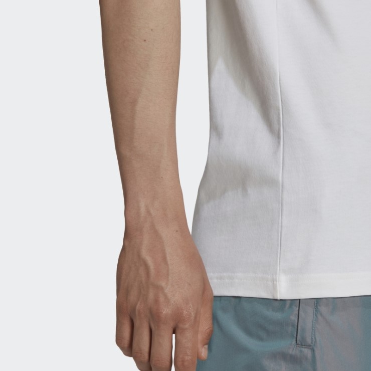 Adidas Camiseta Blanca Adicolor Con Trébol Destrozado