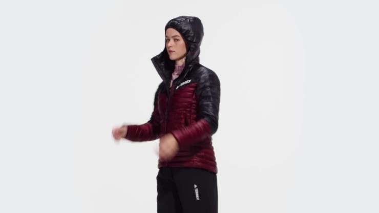 Chaqueta Roja Con Capucha Techrock Para Todo El Año Adidas