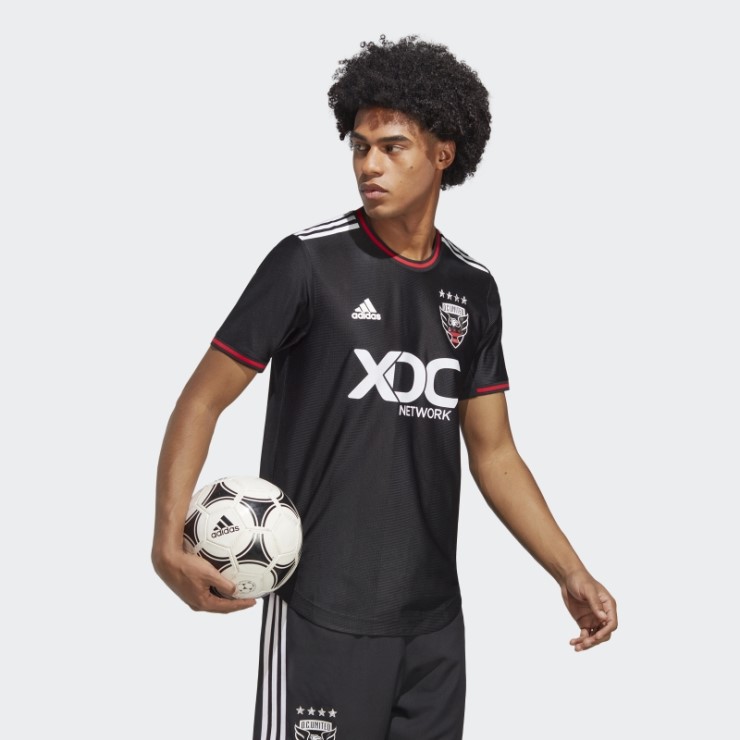 Adidas Negras Camiseta Autentica Local De Local 22/23 Del United