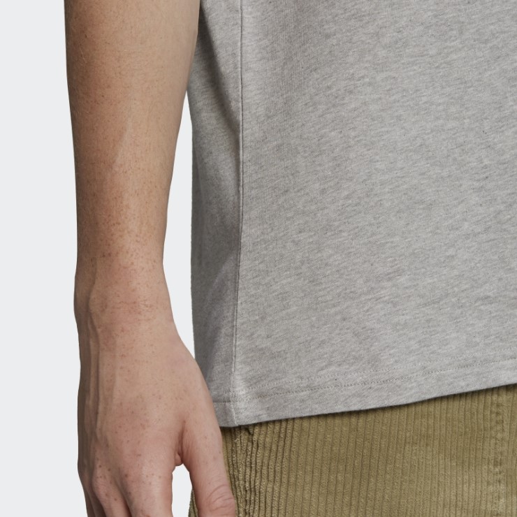 Camiseta Con Logo De Fútbol Adidas Gris Medio