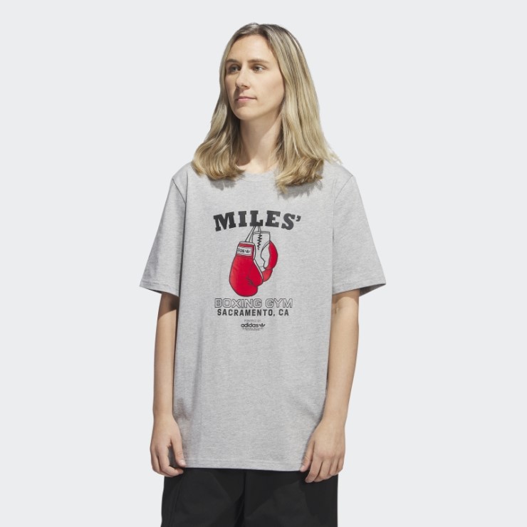 Escarlata Adidas Miles' Business Camiseta De Manga Corta De Moda