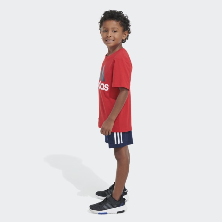 Conjunto Camiseta Escarlata Y Shorts Cargo Adidas