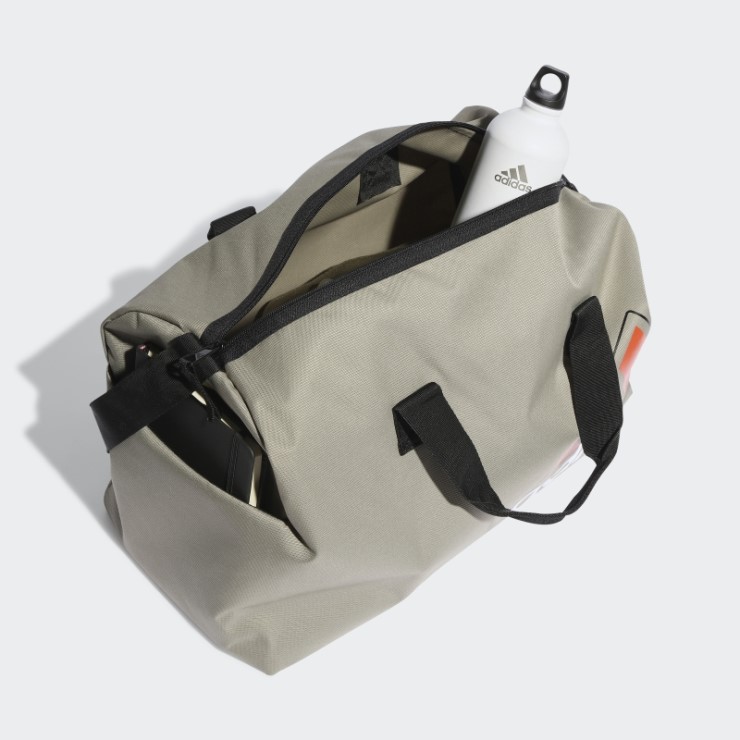 Adidas Essentials De Fin De Semana De Temporada Plata Guijarro