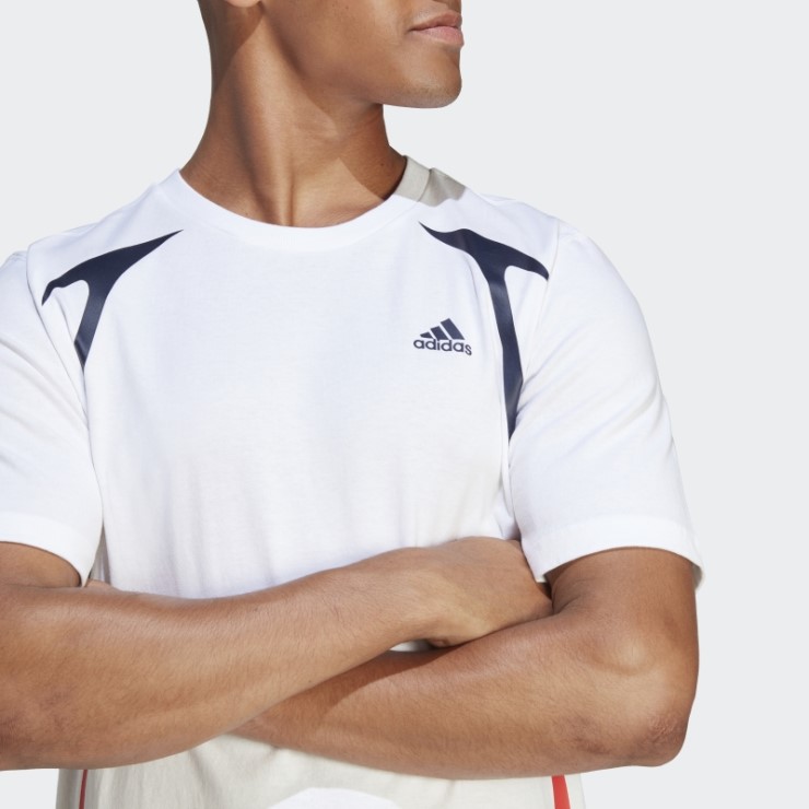 Adidas Camiseta Blanca Con Bloques De Color