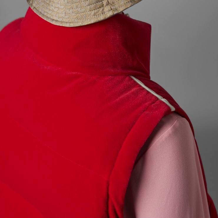 Chaleco Adidas Adicolor Heritage Ahora Terciopelo Escarlata