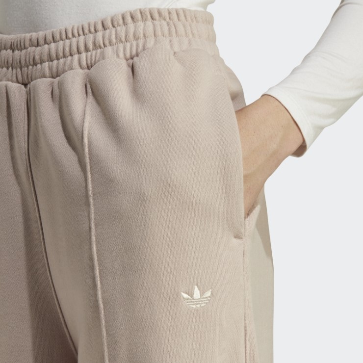 Joggers Con Pliegues En Color Topo Premium Essentials De Adidas