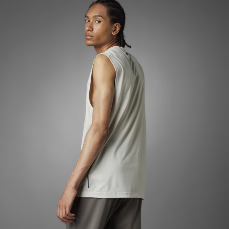 Camiseta Sin Mangas De Yoga Authentic Balance Adidas Aluminio