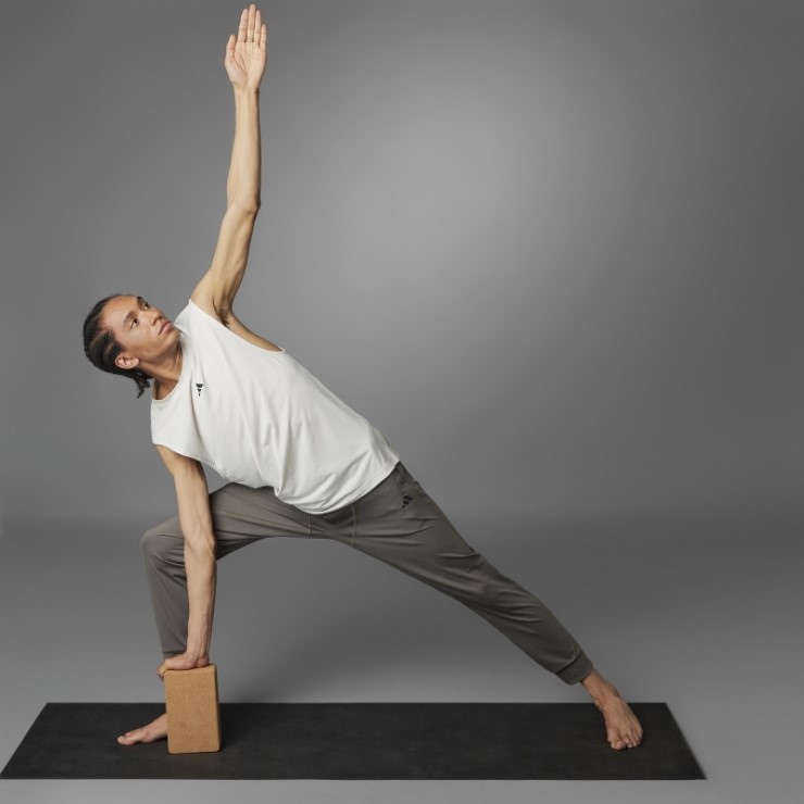 Camiseta Sin Mangas De Yoga Authentic Balance Adidas Aluminio