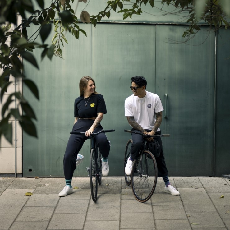 Las Zapatillas De Ciclismo Veganas Velosamba Adidas Blancas