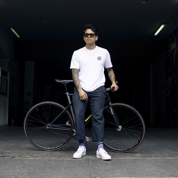 Las Zapatillas De Ciclismo Veganas Velosamba Adidas Blancas