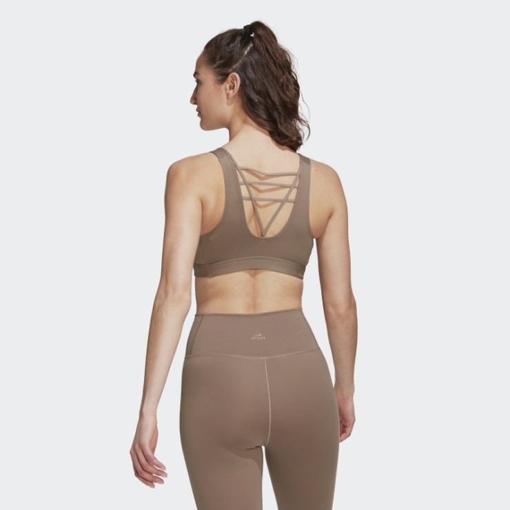 Sujetador Adidas Coreflow Luxe De Sujeción Media Marrón Calcáreo