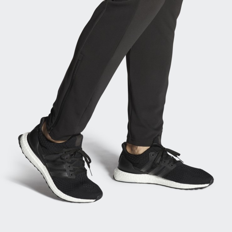 Adidas Ultraboost 5 Dna Zapatos De Estilo De Vida Para Correr Negro