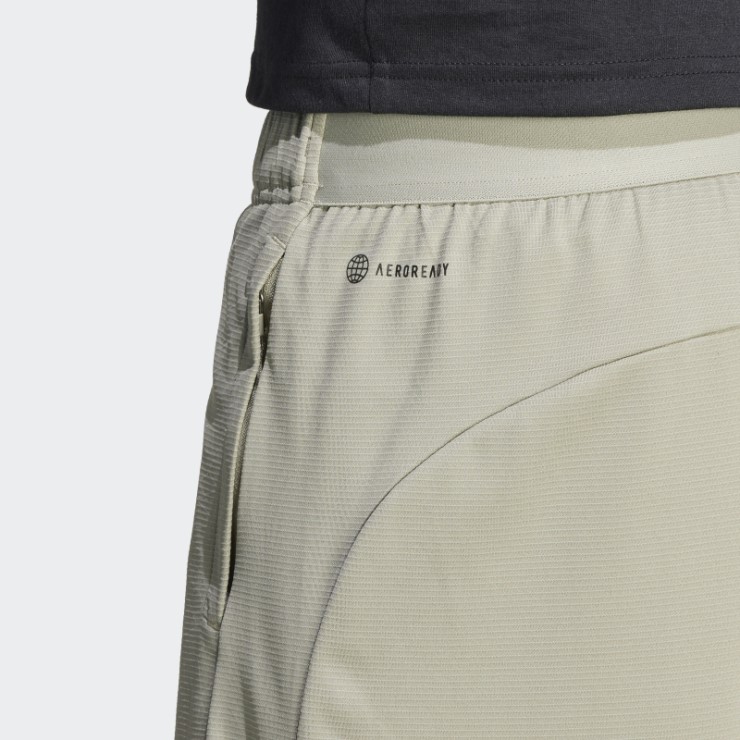 Pantalón Corto De Entrenamiento Con Estampado De Poliuretano Plateado Guijarro Adidas