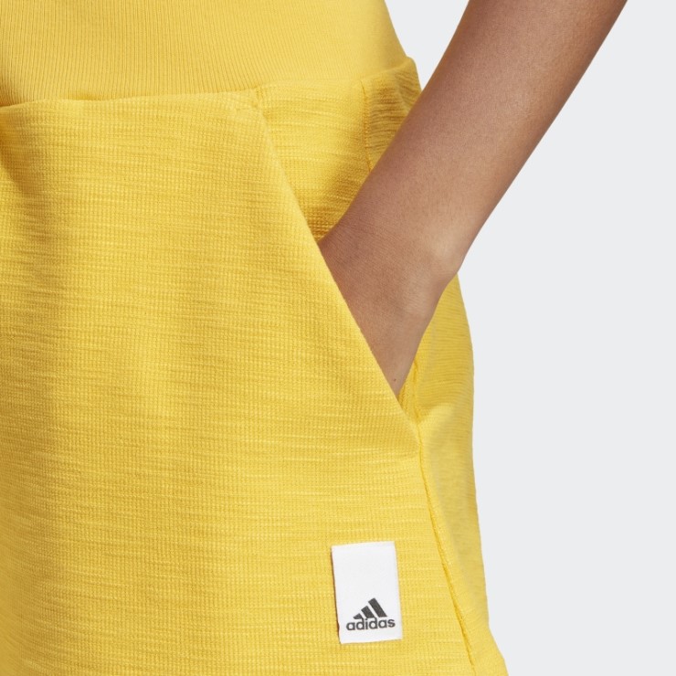 Adidas Lounge Shorts Dorados De Rizo