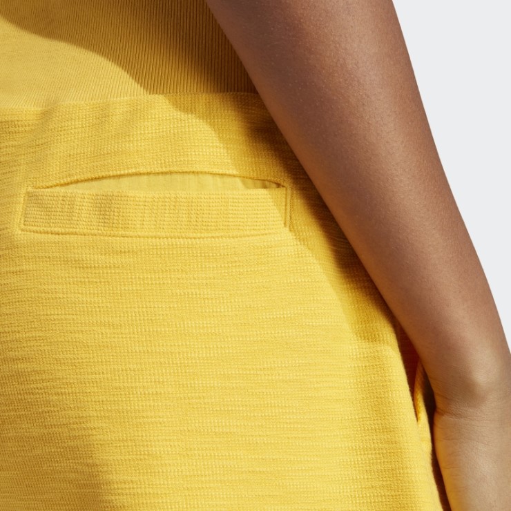 Adidas Lounge Shorts Dorados De Rizo