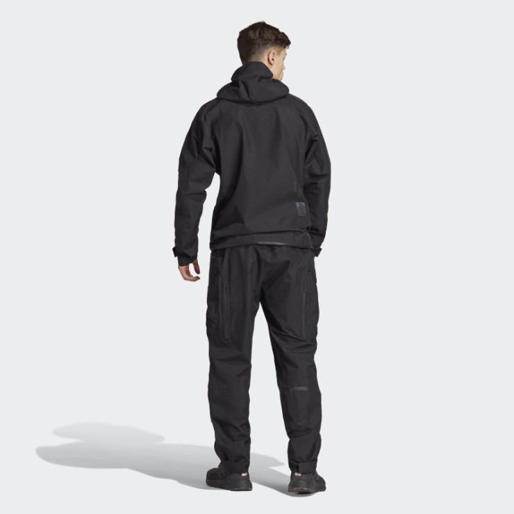 Traje Negro Adidas Xploric Gore-tex