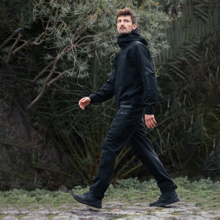 Traje Negro Adidas Xploric Gore-tex