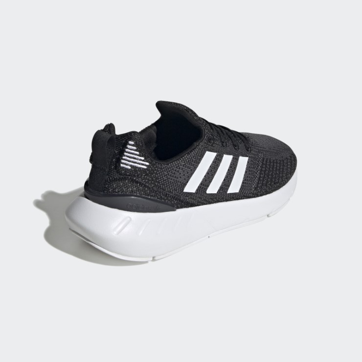 Zapatillas Adidas Negras Swift Run 22