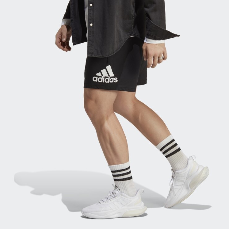 Adidas Shorts Negros Con Logo
