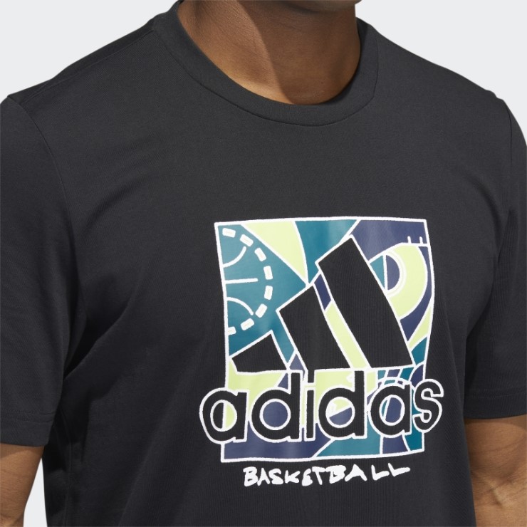 Camiseta Negra Adidas Universal Badge Of Sport