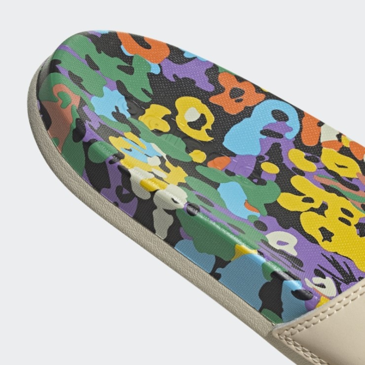 Chanclas Adilette Confort Color Crudo Adidas