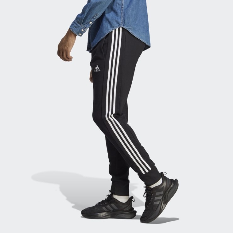 Adidas Essentials - Pantalones De 3 Rayas Con Puños Cónicos De Felpa Francesa