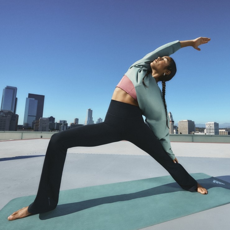 Negro Adidas Yoga Studio Acampanado Leggings Moda