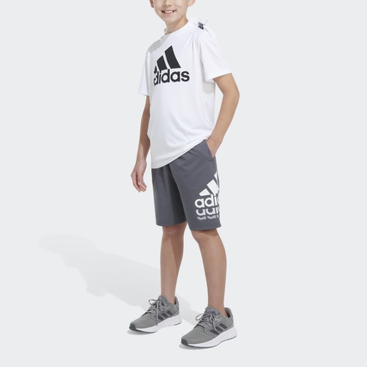 Pantalón Corto Bos Tejido Ess Gris Medio Adidas