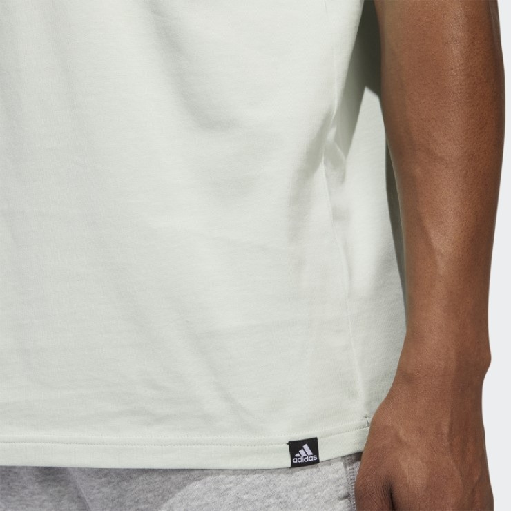 Adidas Camiseta Verde Con Bolsillo Gráfico De Deporte Dinámico