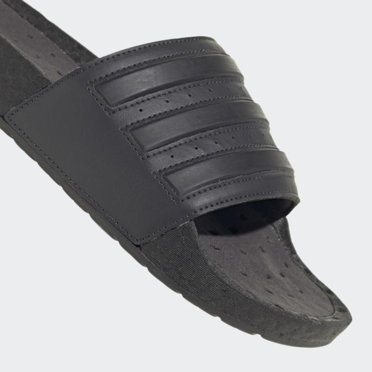 Chanclas Adilette Boost Carbon Adidas