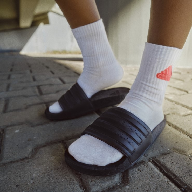 Chanclas Adilette Boost Carbon Adidas