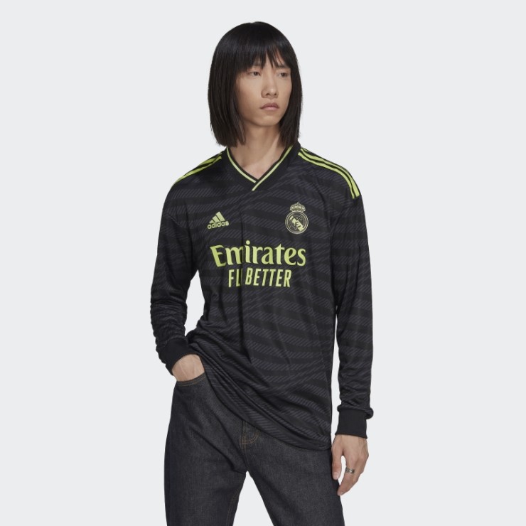 Camiseta Adidas Real Madrid 22/23 Tercera Equipación Negra Manga Larga Autentica