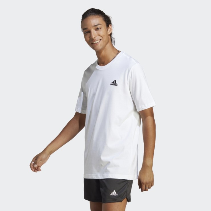 Camiseta Blanca Adidas Essentials Single Jersey Con Logo Pequeño Bordado