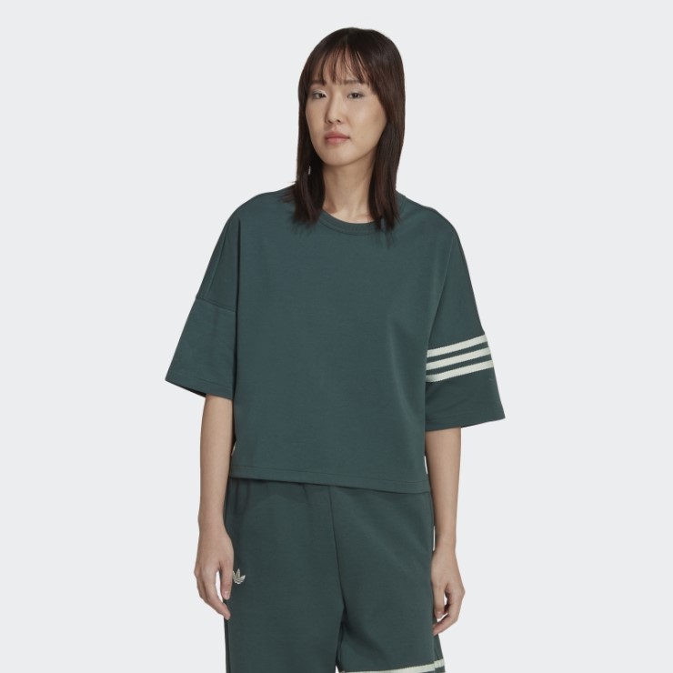 Camiseta Adicolor Neuclassics Verde Mineral Adidas