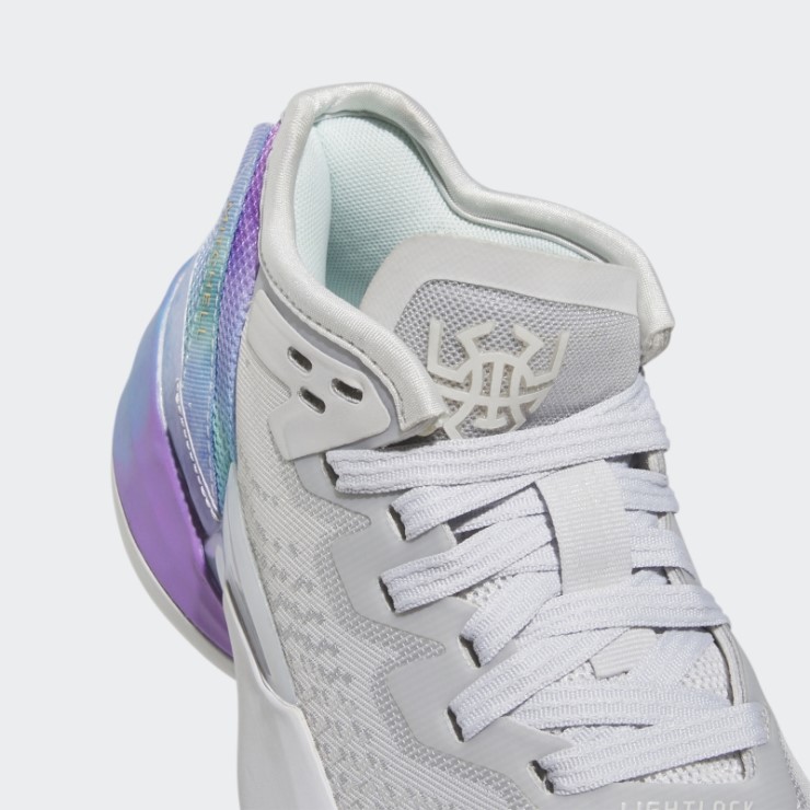 Adidas Blancas Número 4 Zapatos De Baloncesto