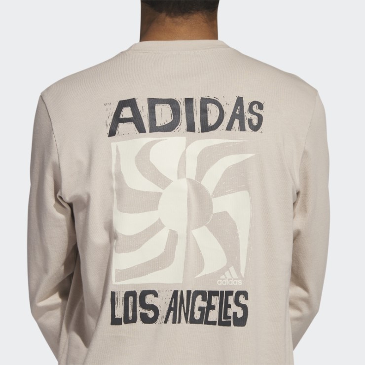 Camiseta De Manga Larga Con Gráfico Adidas Los Angeles Hot Taupe