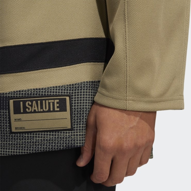 Camiseta Adidas Maple Leafs Camo Orbit Verde