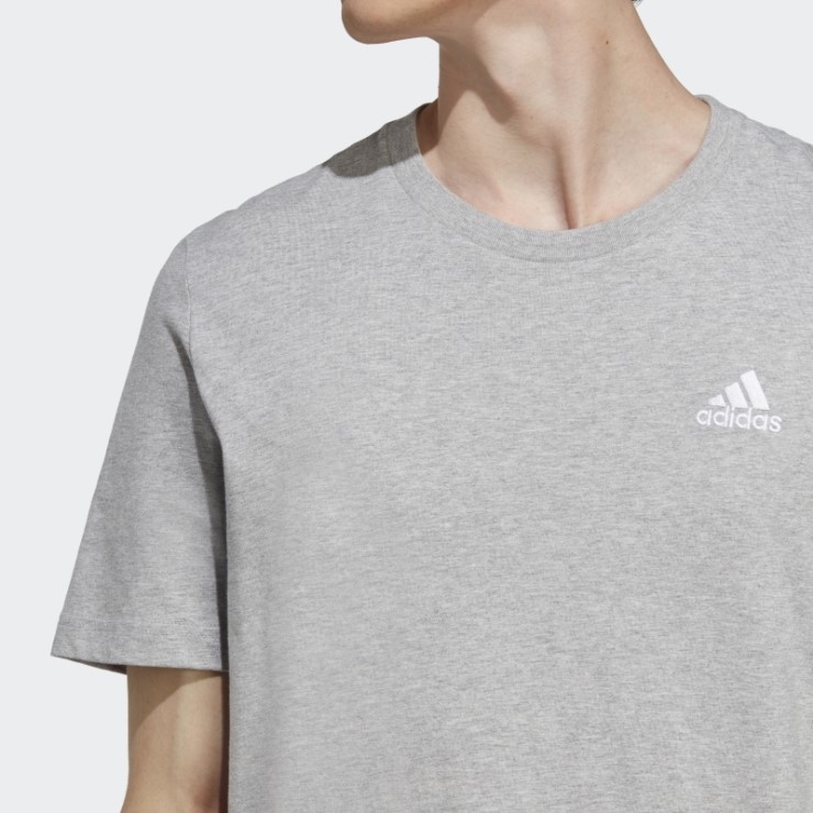 Camiseta Adidas Essentials Single Jersey Con Logo Pequeño Bordado