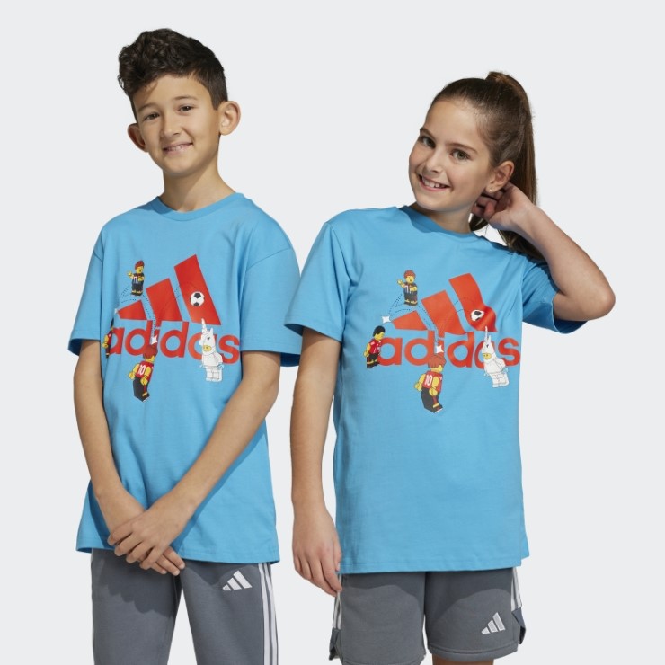 Adidas X Lego Fútbol Insignia Del Deporte Gráfico Camiseta Moda Fresco Salpicadura
