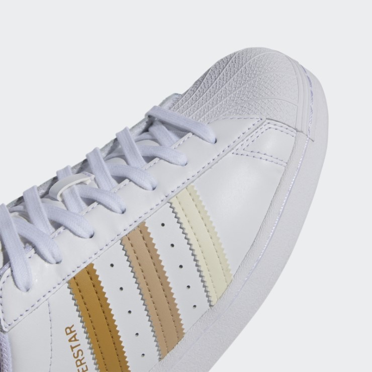 Zapatillas Adidas Superstar Beige Doradas