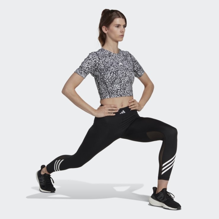 Top Corto De Entrenamiento Con Estampado Techfit De Adidas En Blanco
